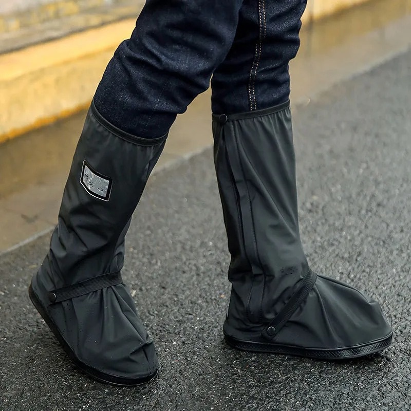 Overboots and overshoes