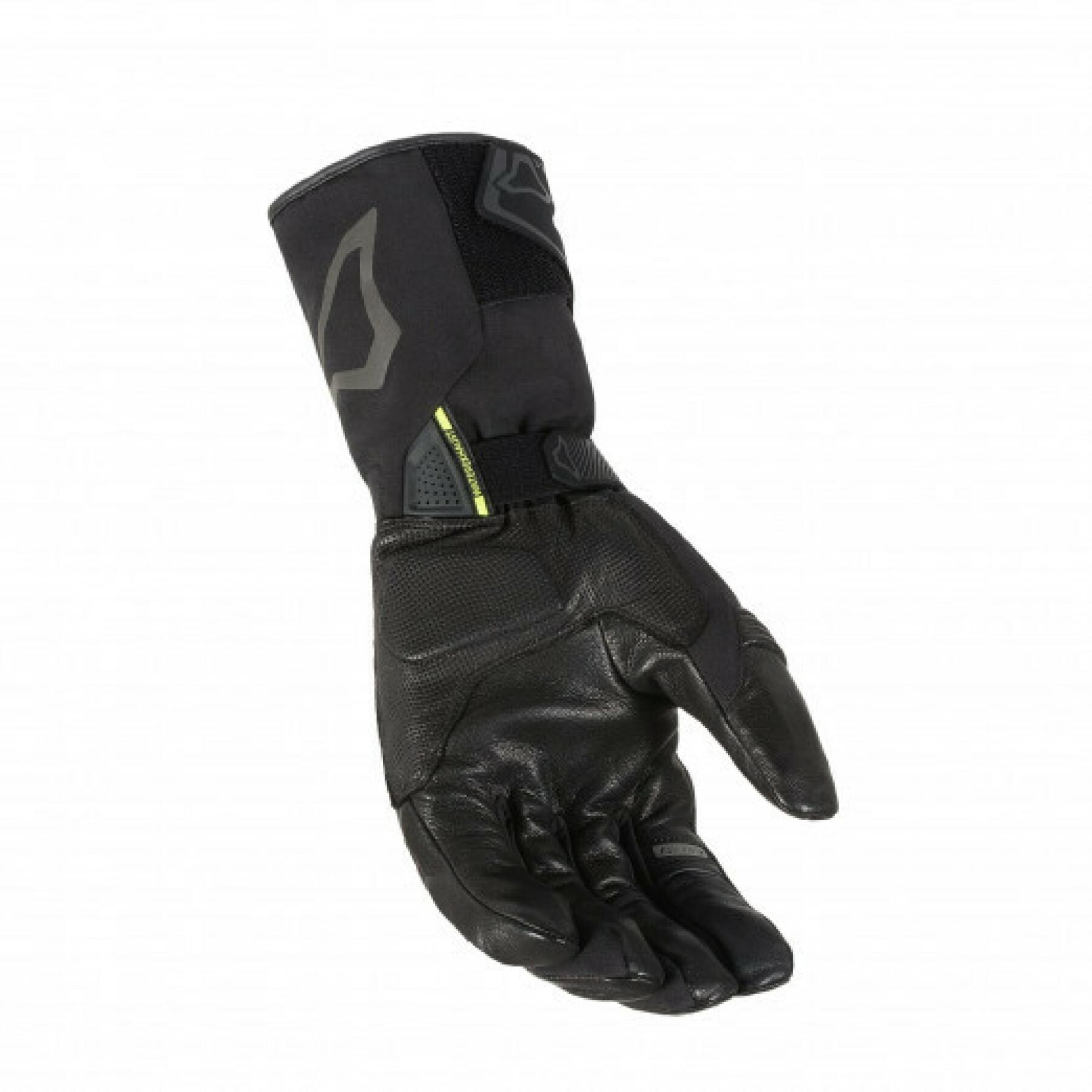 Heated motorcycle gloves Macna ION RTX Kit